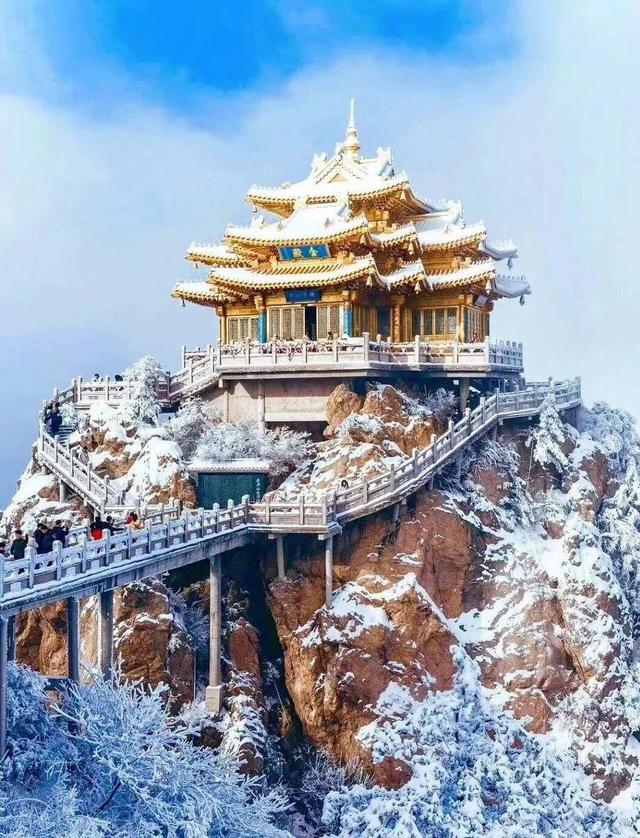 河南洛阳5A景区老君山（AAAAA）旅游攻略(河南洛阳老君山景点)