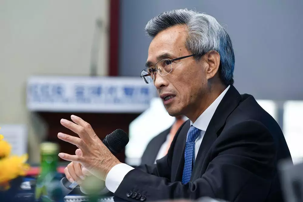 林松添向外国驻华大使解释中国疫情防控为何坚持“动态清零”  ，建议换位思考