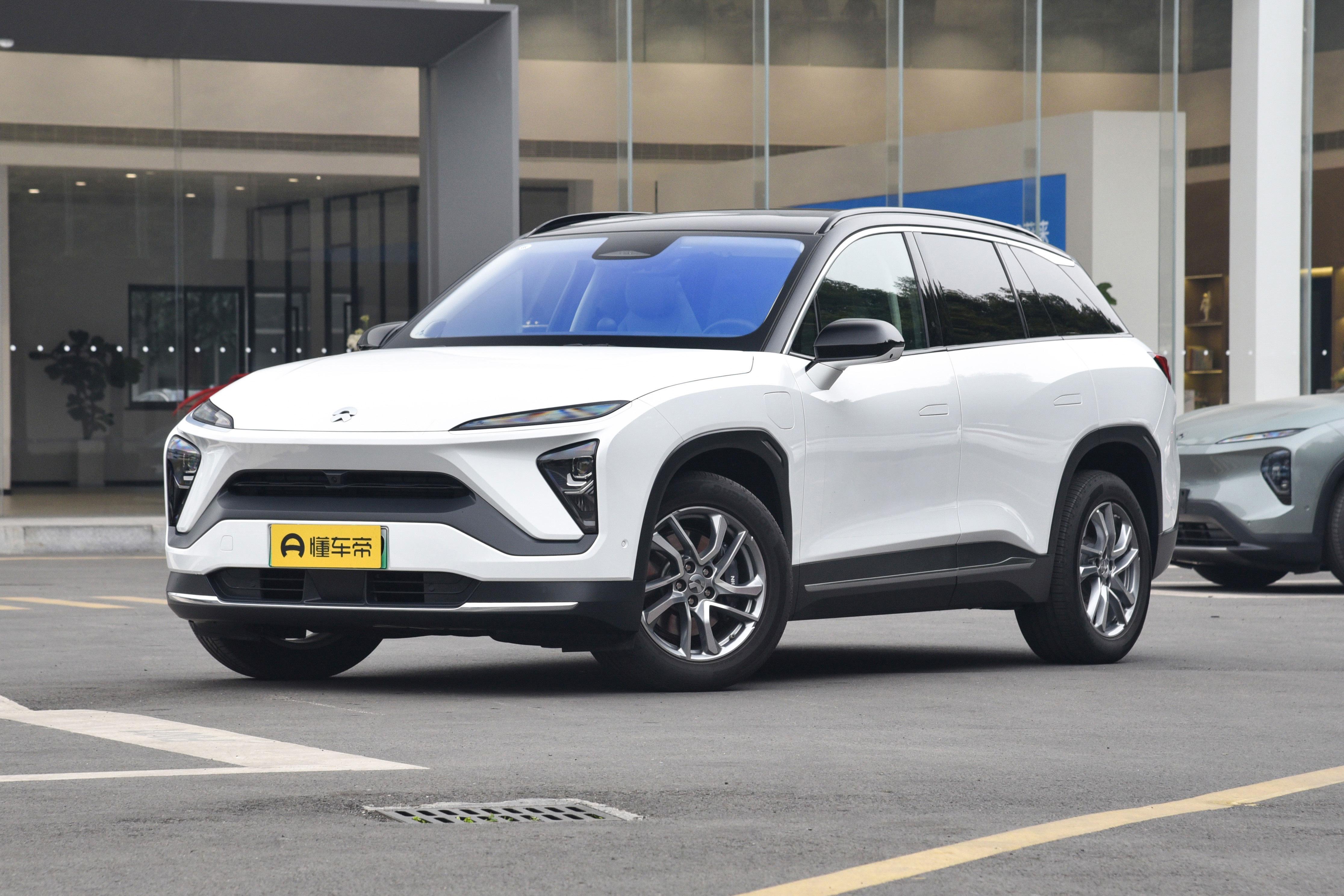 沃尔沃亲民了，XC60价格再降，配2.0T+8AT动力，奥迪Q5压力大了（沃尔沃xc60价格是多少）