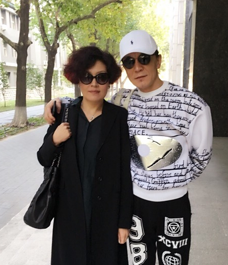 哈文：丈夫李咏病逝后坚持不改嫁，还定期给公婆生活费（哈文和李咏的爱情）