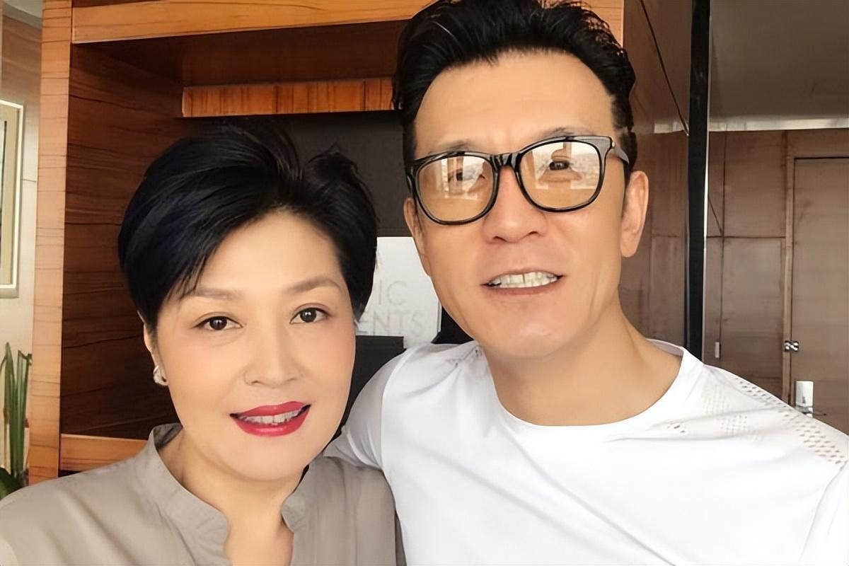哈文: 李咏病逝5年不改嫁，坚持赡养公婆，以后我就是您亲女儿（李咏属相哈文属什么）