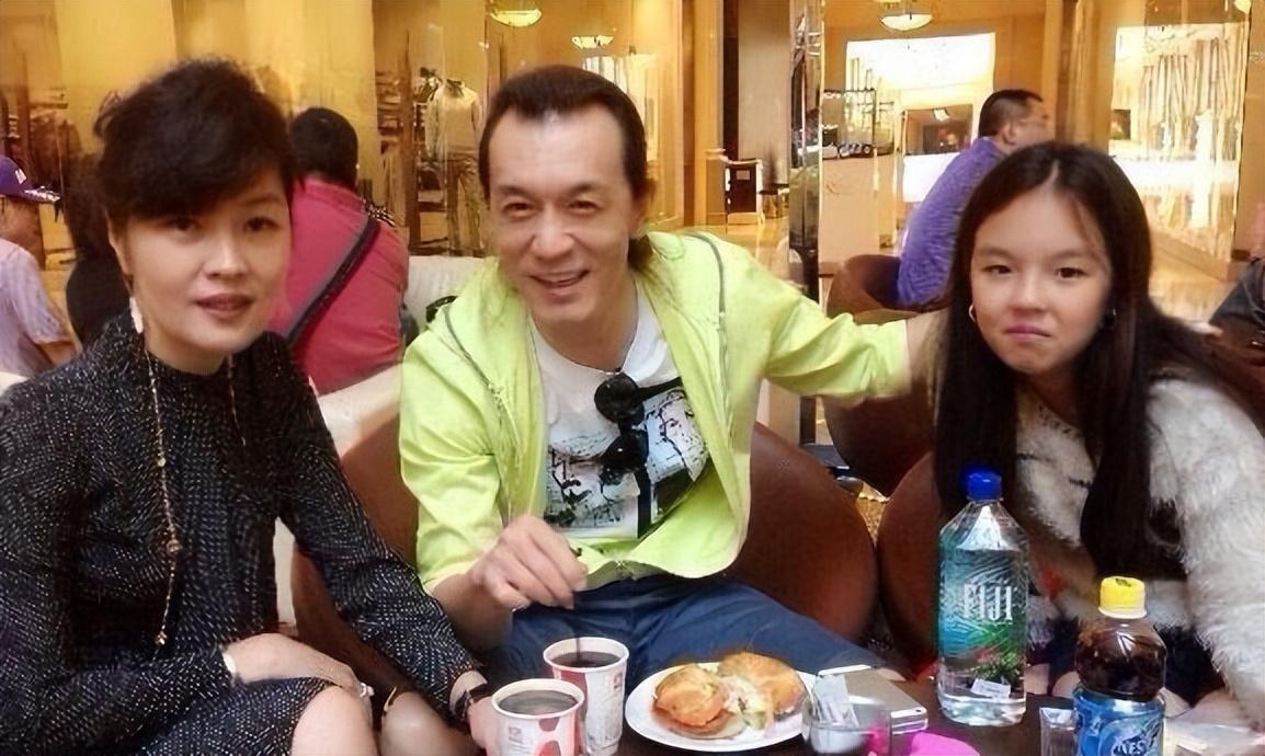 哈文: 李咏病逝5年不改嫁，坚持赡养公婆，以后我就是您亲女儿（李咏属相哈文属什么）