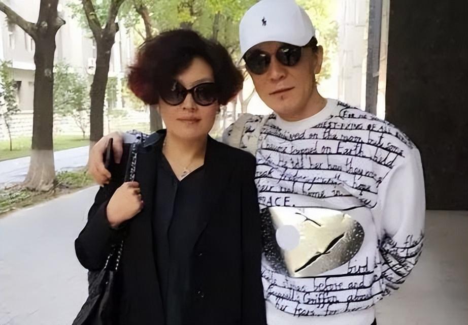 哈文: 李咏病逝5年不改嫁，坚持赡养公婆，以后我就是您亲女儿（李咏属相哈文属什么）