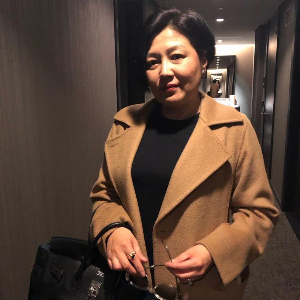 哈文: 李咏病逝5年不改嫁，坚持赡养公婆，以后我就是您亲女儿（李咏属相哈文属什么）