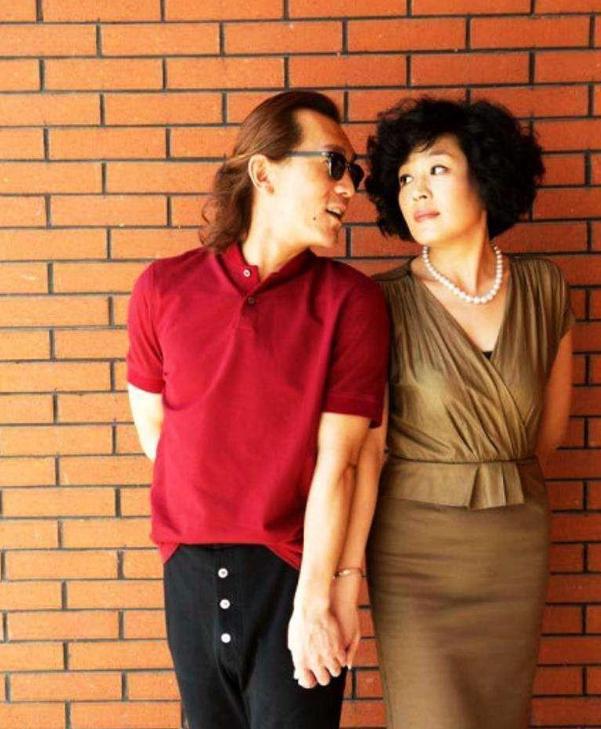 李咏病逝5年，哈文拒绝改嫁坚持赡养婆婆，直言：我永远是李家人