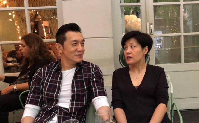 李咏病逝5年，哈文拒绝改嫁坚持赡养婆婆，直言：我永远是李家人