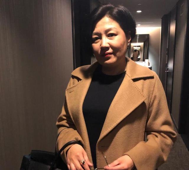 李咏病逝5年，哈文拒绝改嫁坚持赡养婆婆，直言：我永远是李家人