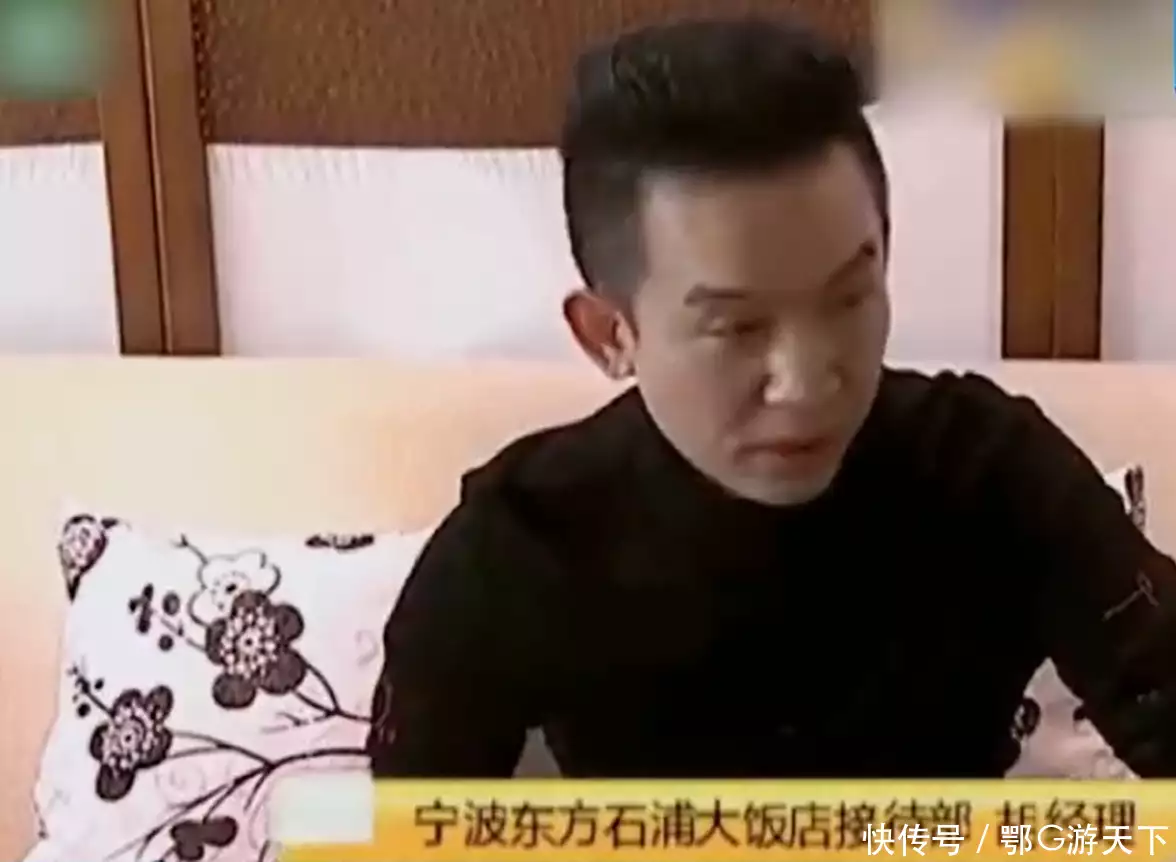 20年浙江一婚宴五粮液被调包，18人住院，家属索赔50万，结果如何礼堂门卫隐藏身份60年，女婿“设局”暴露其身份，授奖时泪流满面（宜宾五粮液婚宴酒价格表）