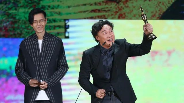 《孤勇者》很火，却难掩“歌神”的消亡