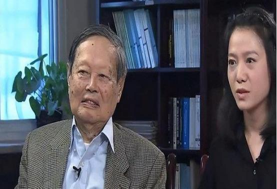 老夫少妻，28岁翁帆嫁82岁杨振宁，为爱相守18年，备受质疑（翁帆嫁给杨振宁几岁生子）