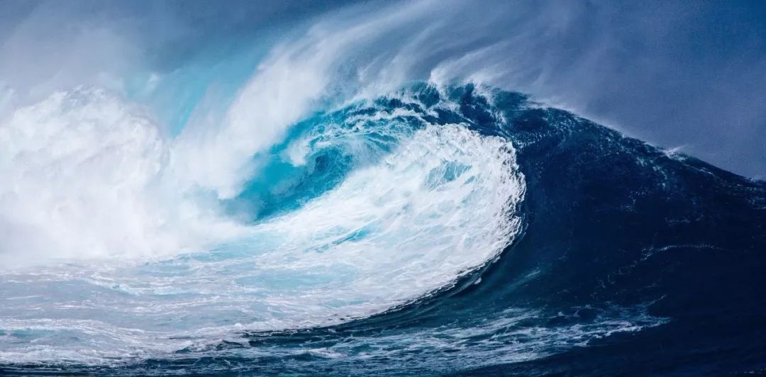 海浪的哪个过程，将热量和水转移大气层中是最多的？(海浪产生的主要原因)