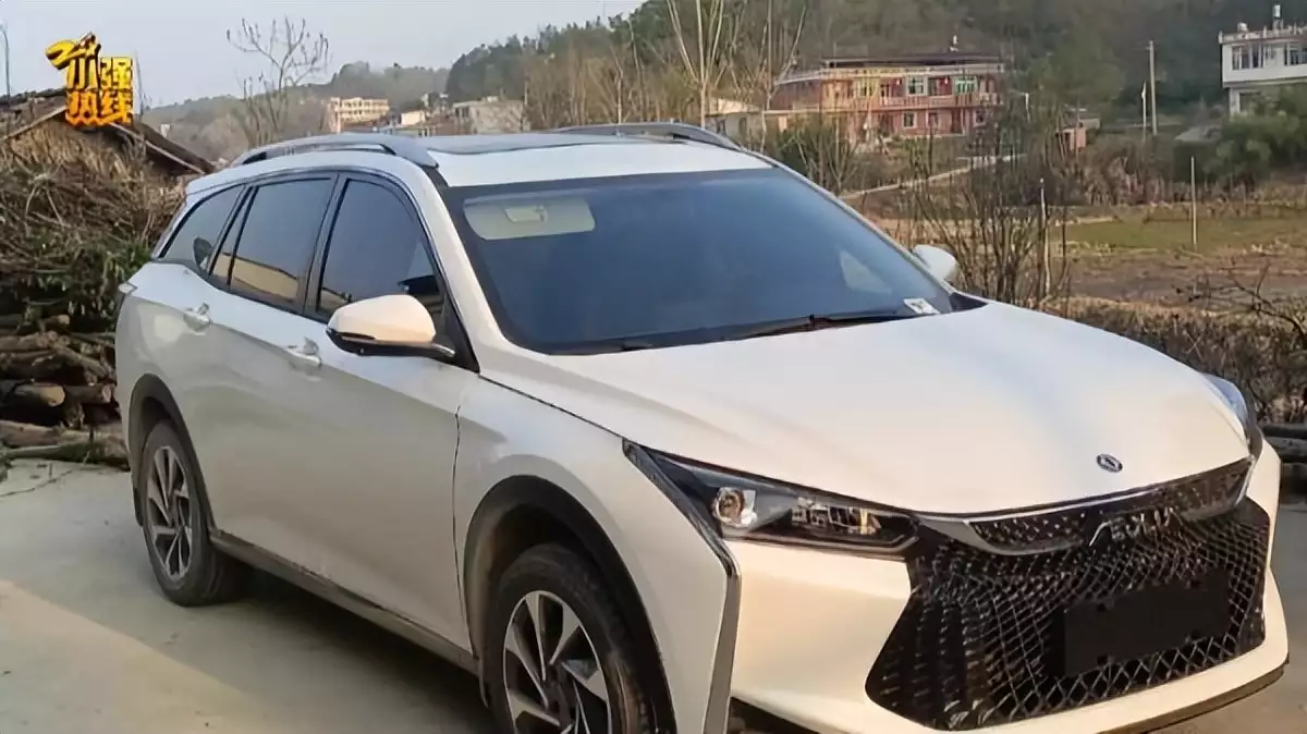 司机接了一单顺风车 车却被乘客卖了，这个乘客是如何做到的？
