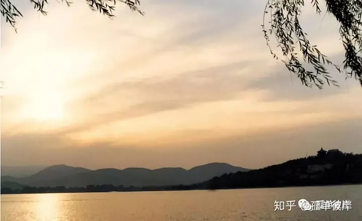 有卷积云的北京天空好美！是不是还有池化云？全连接云？（北京天空引擎数字科技有限公司）