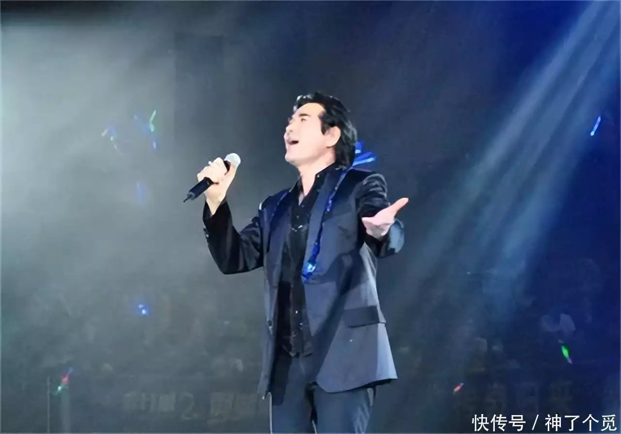 被称为初代男神，女友曾是叶倩文，63岁的他为何至今未婚？(叶倩文前男友有哪些)