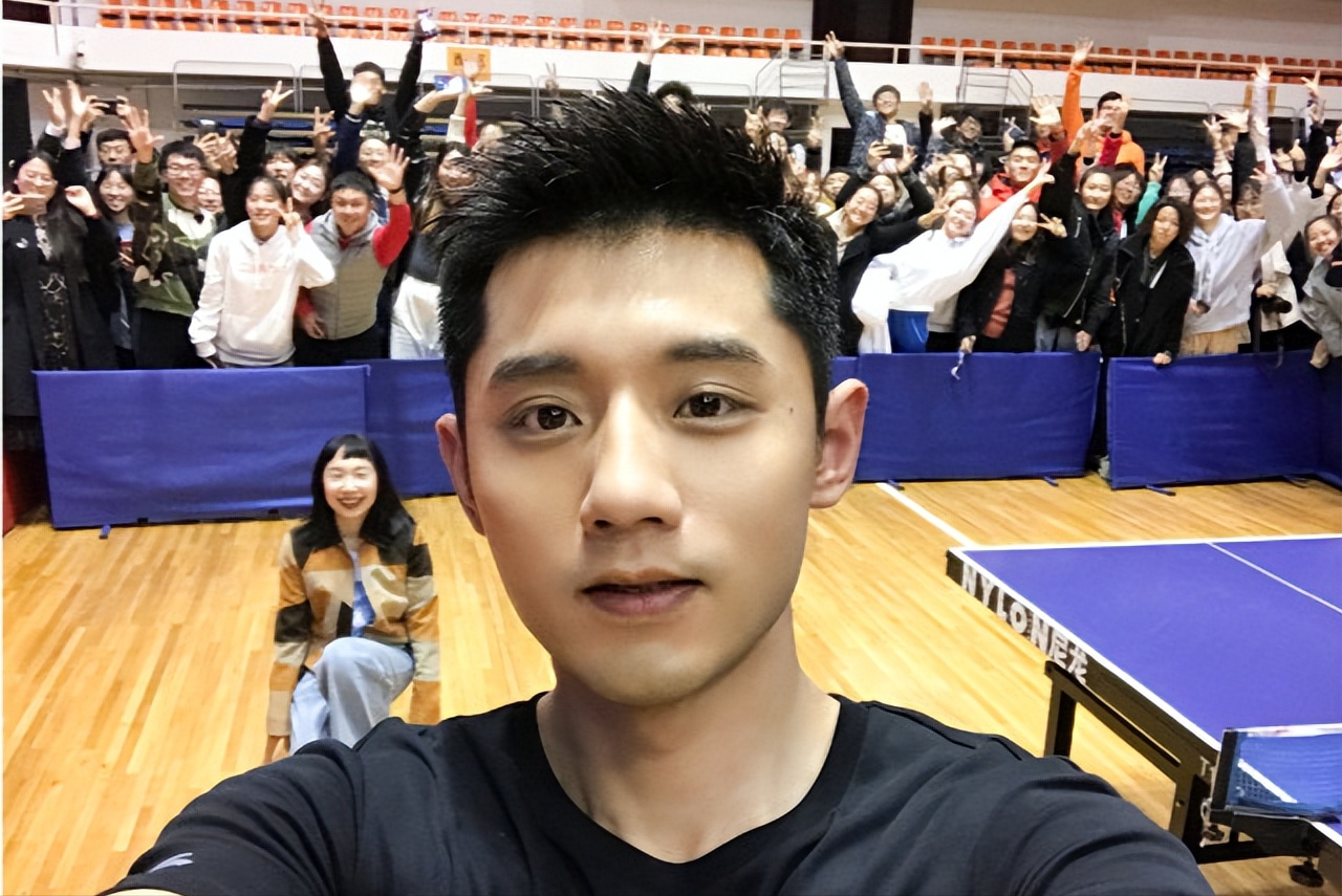 李微敖“知伤致伤”，景甜收到道歉，哭了一夜