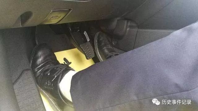 开手动挡的车，刹车到底要不要踩离合？