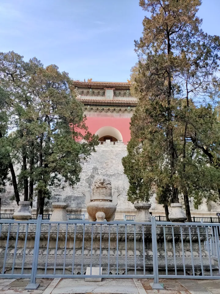 实探北京十三陵定陵地宫，揭秘传说中的皇后诈尸，真的很邪门？-十三陵定陵语音讲解
