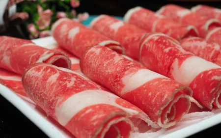 自助餐怎么吃才能回本？4种“隐形贵菜”，吃货：吃它就赚了！（自助餐应该怎么吃比较合理）