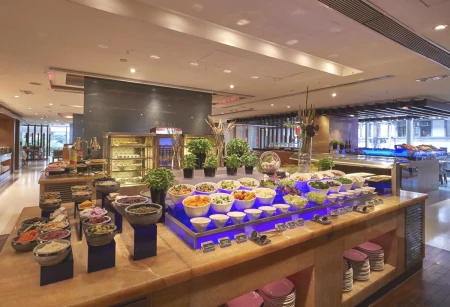 “自助餐”怎么总吃不回本？员工爆料：餐厅布局巧妙，全是套路（自助餐不好吃咋办）