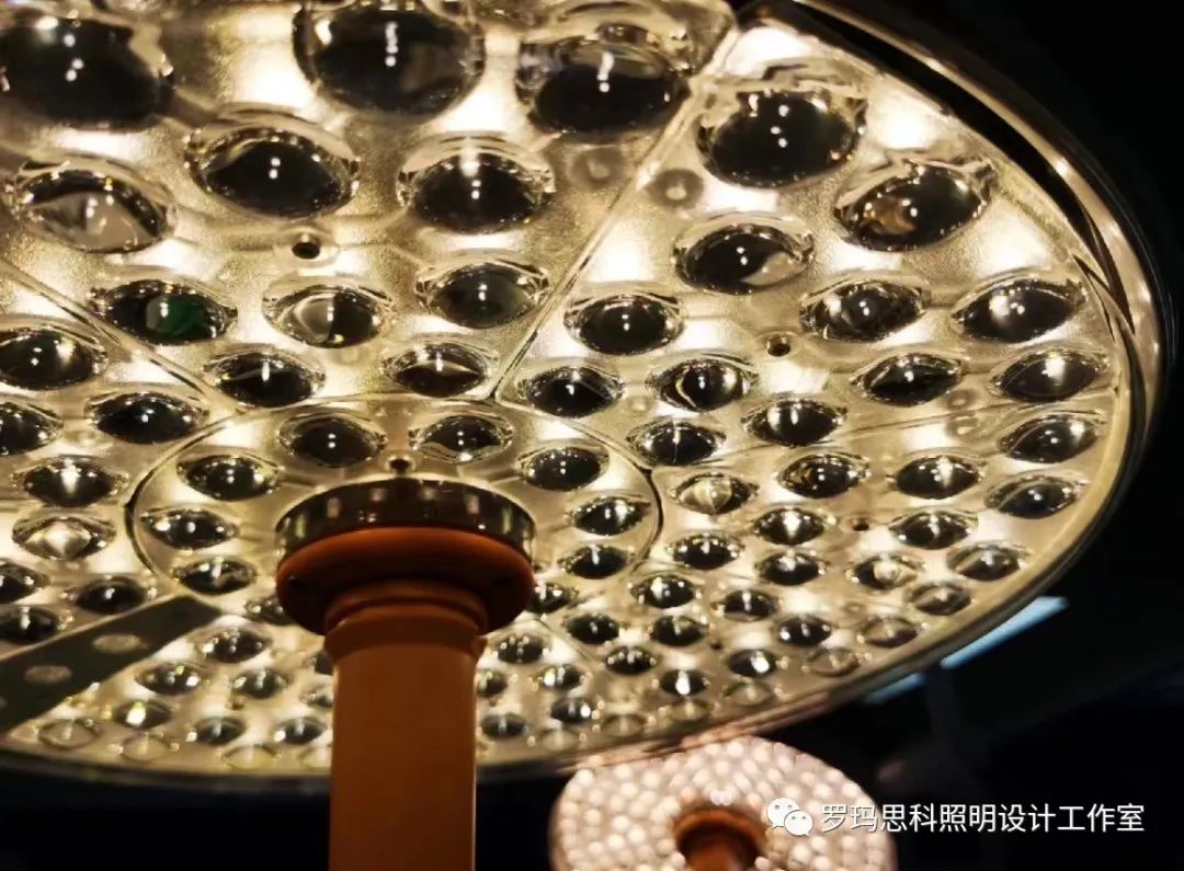 【知识搬运工】手术无影灯应该怎么选择？-手术无影灯的使用流程