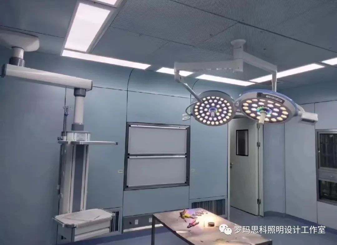 【知识搬运工】手术无影灯应该怎么选择？-手术无影灯的使用流程
