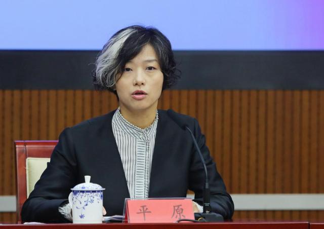 女副区长“白色发型”引关注！官方回应（女副区长被杀案真相视频）