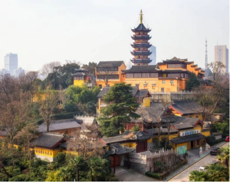 鸡鸣寺游客爆满设反悔门，网友：我佛果然慈悲，还给反悔的机会（鸡鸣寺官方回应）