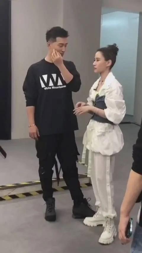 窦骁-华语影视男演员，"赌王最美千金"何超莲的老公-窦骁和赌王千金何超莲是几房生的
