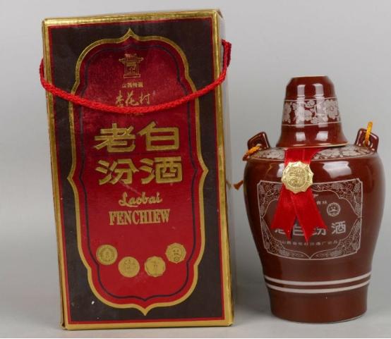 白酒瓶身有3个“记号”，甭管价格多便宜，都是100%纯酿，放心喝-白酒瓶高度多少尺寸