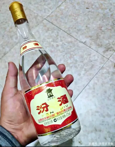 4种便宜白酒，摆在货架“无人问津”，其实是纯粮食酒，内行才买-白酒最便宜的多少钱