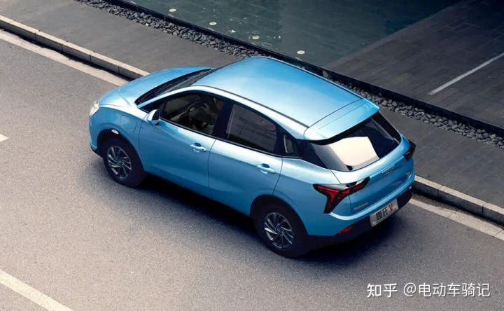 2款入门级四轮电动车，最大续航301km，冬暖夏凉，接娃出行都方便-四轮电车什么牌子的好多少钱
