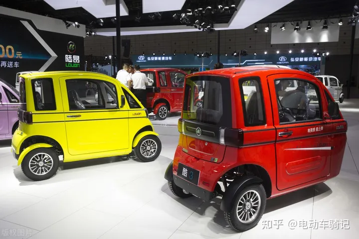 2款入门级四轮电动车，最大续航301km，冬暖夏凉，接娃出行都方便-四轮电车什么牌子的好多少钱