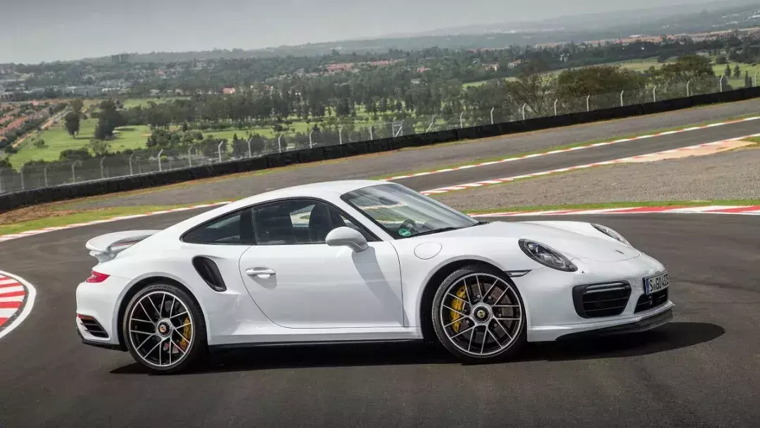 991体现了迄今为止保时捷 911的最高发展阶段（保时捷911发展史简介）