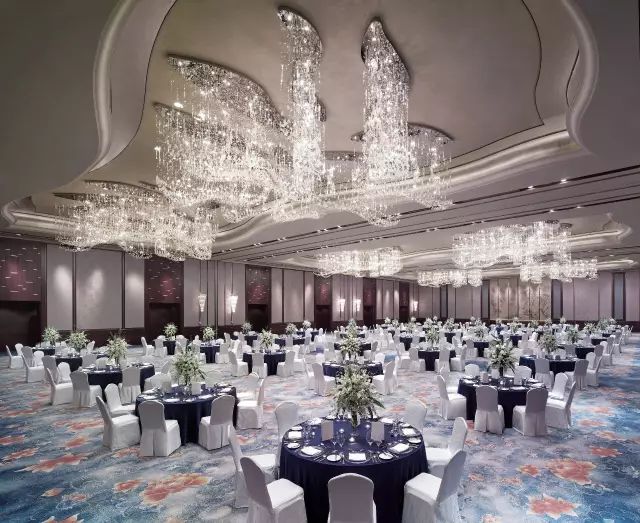 【2019秋季婚宴又涨价了吗】青岛40+星级酒店婚宴最新价格！-青岛婚礼酒店预订官网