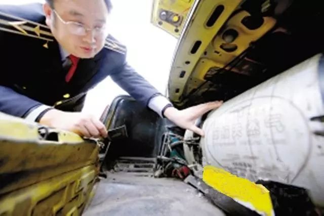 汽车油改气对车辆有影响吗？修车师傅拆开发动机后，说出真实情况-汽车油改气的利与弊安全吗