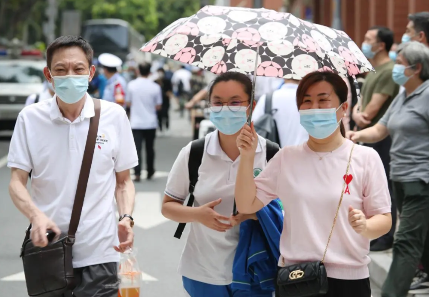 河南一老师因“疏忽”，漏掉15名学生高考报名，处理后续来了（河南高考泄漏）