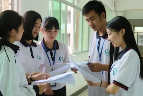 老师不给学生报名高考：反正单招都没录上，也没必要参加高考（老师不让我报名怎么办）