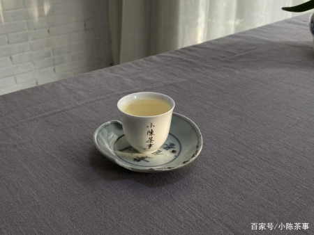 高档礼盒的老白茶，可以长期收藏吗？内行人直言，藏茶没这么简单-老白茶包装盒