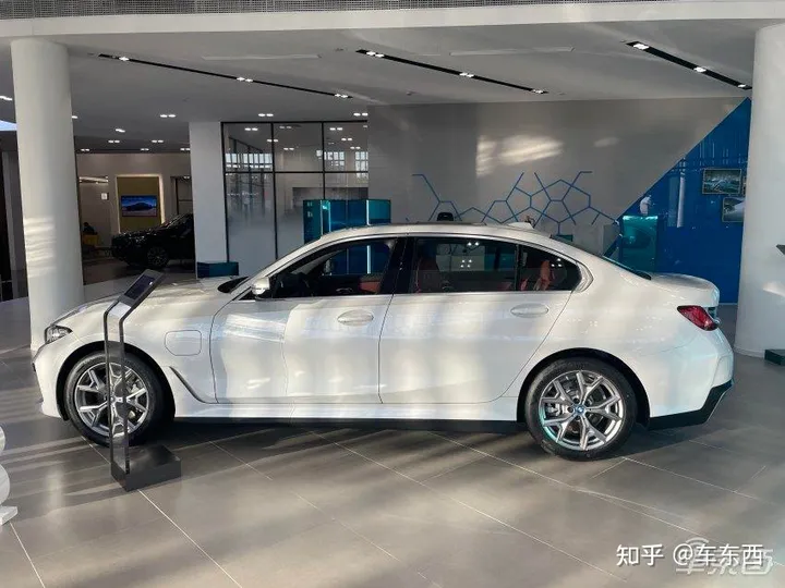 BBA电动车集体大降价！实探4S店：顾客依旧不买账-bba纯电动为何销量不好呢