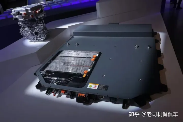 想买车再忍6个月！新一波新能源汽车降价潮要来了！（2022年新能源汽车能降价吗）