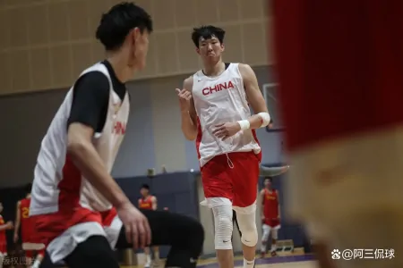 CCTV5直播男篮世预赛，周琦迎战哈萨克斯坦，乔帅或打劲敌2个短板-cctv5直播男篮球
