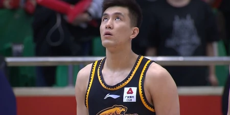 CCTV5+直播，辽宁战山东全力复仇，郭艾伦回归，杨鸣首次满编阵容-辽宁对战山东直播