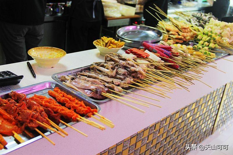 医院食堂饭菜实惠品种多，荤素搭配任意吃，来蹭饭人比工作人员多（医院食堂有什么菜）