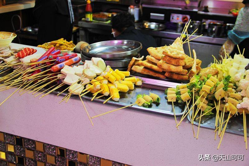 医院食堂饭菜实惠品种多，荤素搭配任意吃，来蹭饭人比工作人员多（医院食堂有什么菜）