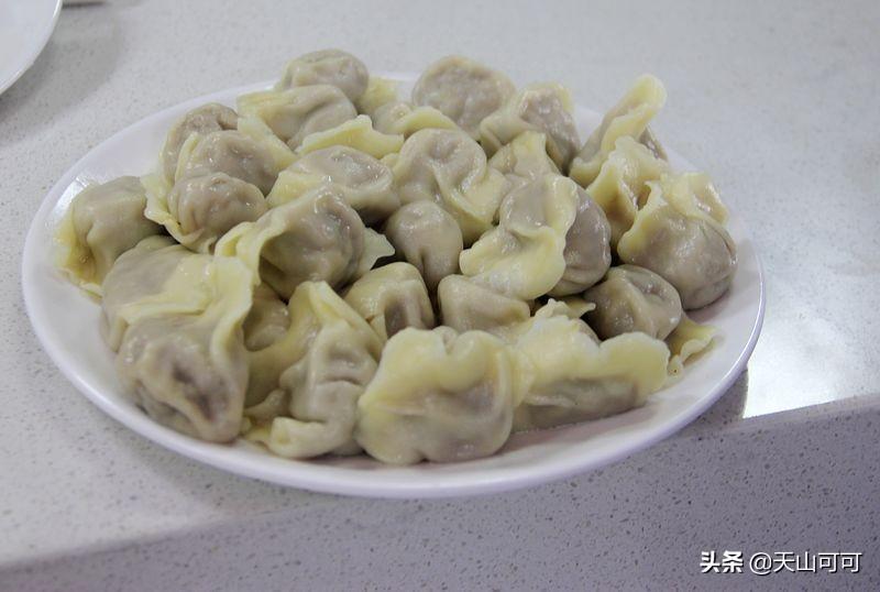 医院食堂饭菜实惠品种多，荤素搭配任意吃，来蹭饭人比工作人员多（医院食堂有什么菜）