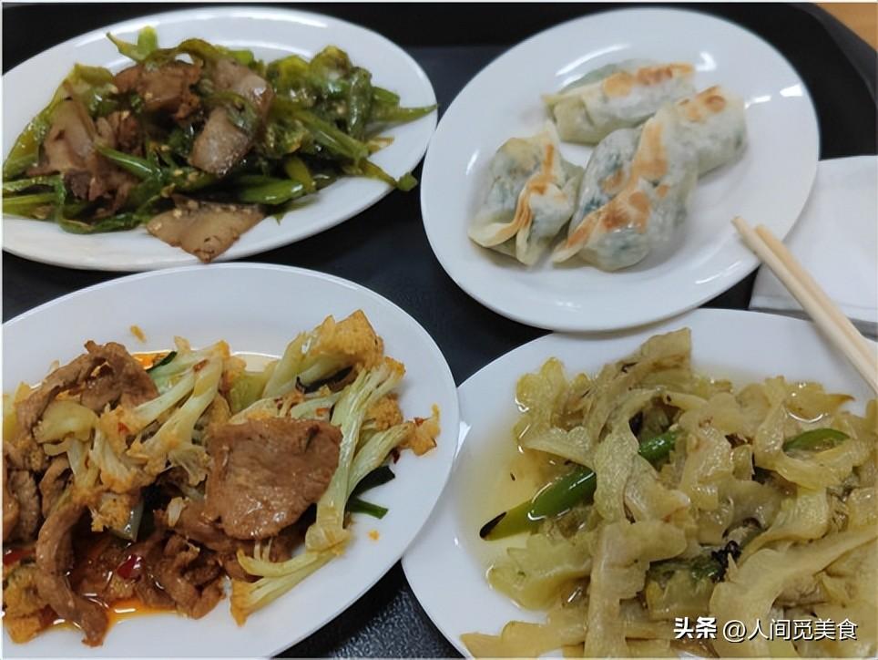 四川护士晒医院食堂饭走红，素菜4元荤菜8元：一个月胖4斤也乐意（医院食堂吃饭要钱吗）