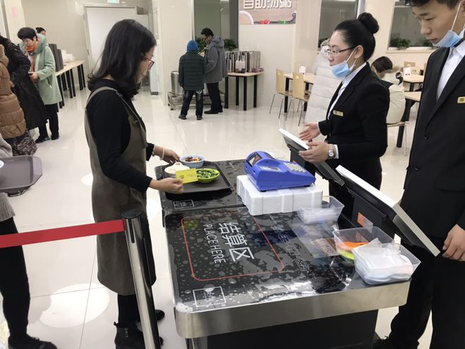 让一线医生吃上热饭，智盘智慧食堂有办法（一线医生的故事）