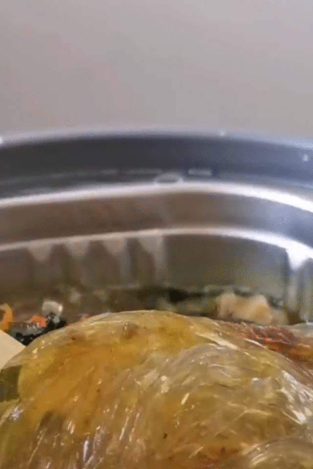 200W床垫买不起！但我凭一己之力，全款买下6款酸辣粉-两百万的床垫