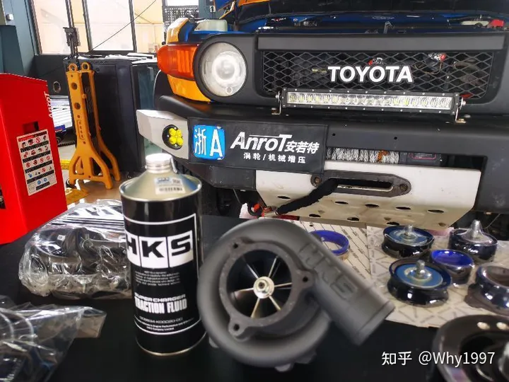 【FJ酷路泽（Fj CRUISER)】 丰田FJ酷路泽 配置机械增压 铸就不老传奇-丰田酷路泽fj2021