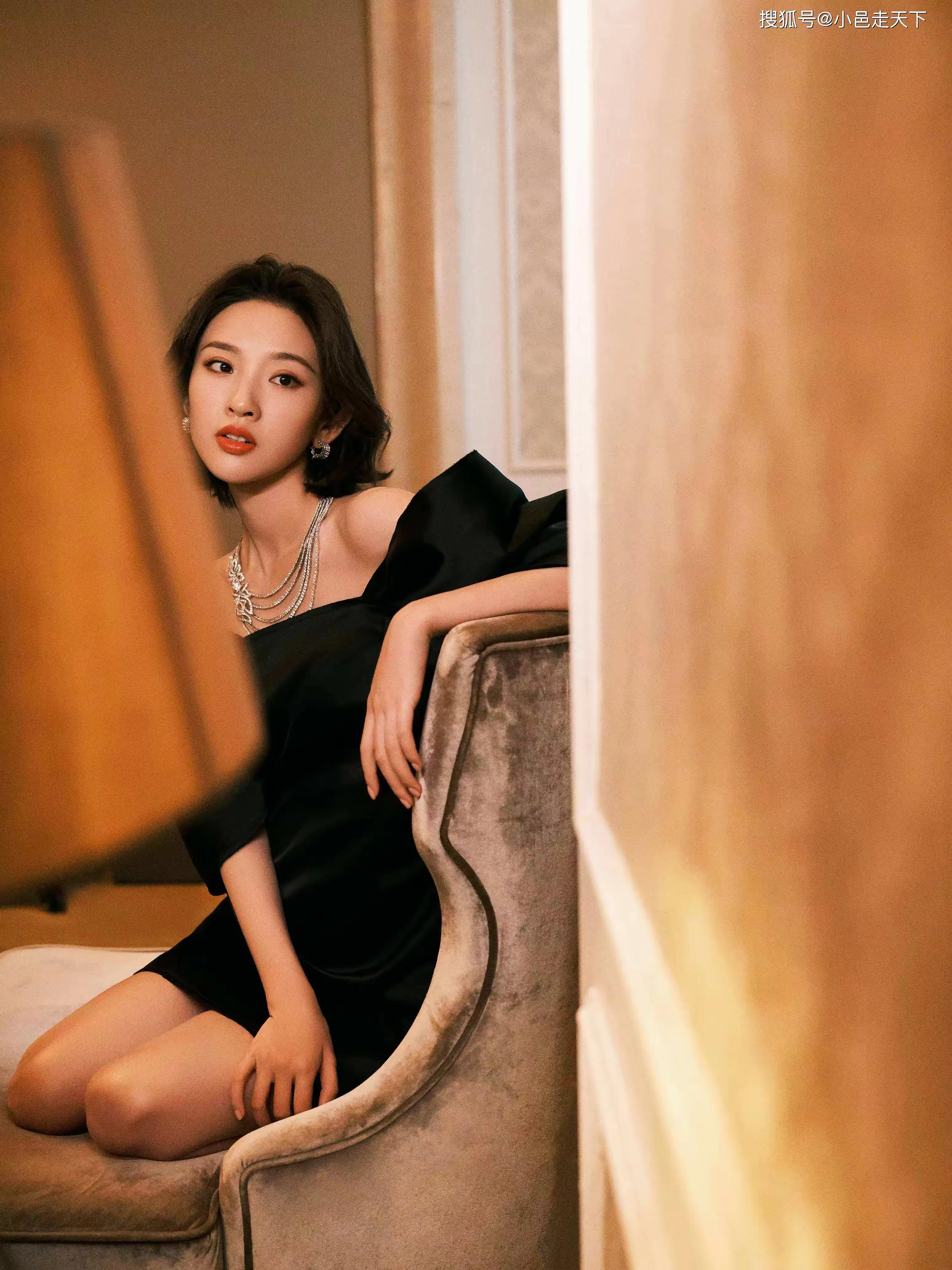 为什么圈里最干净的女星是唐艺昕，而不是刘亦菲？（为什么说娱乐圈没几个干净的）